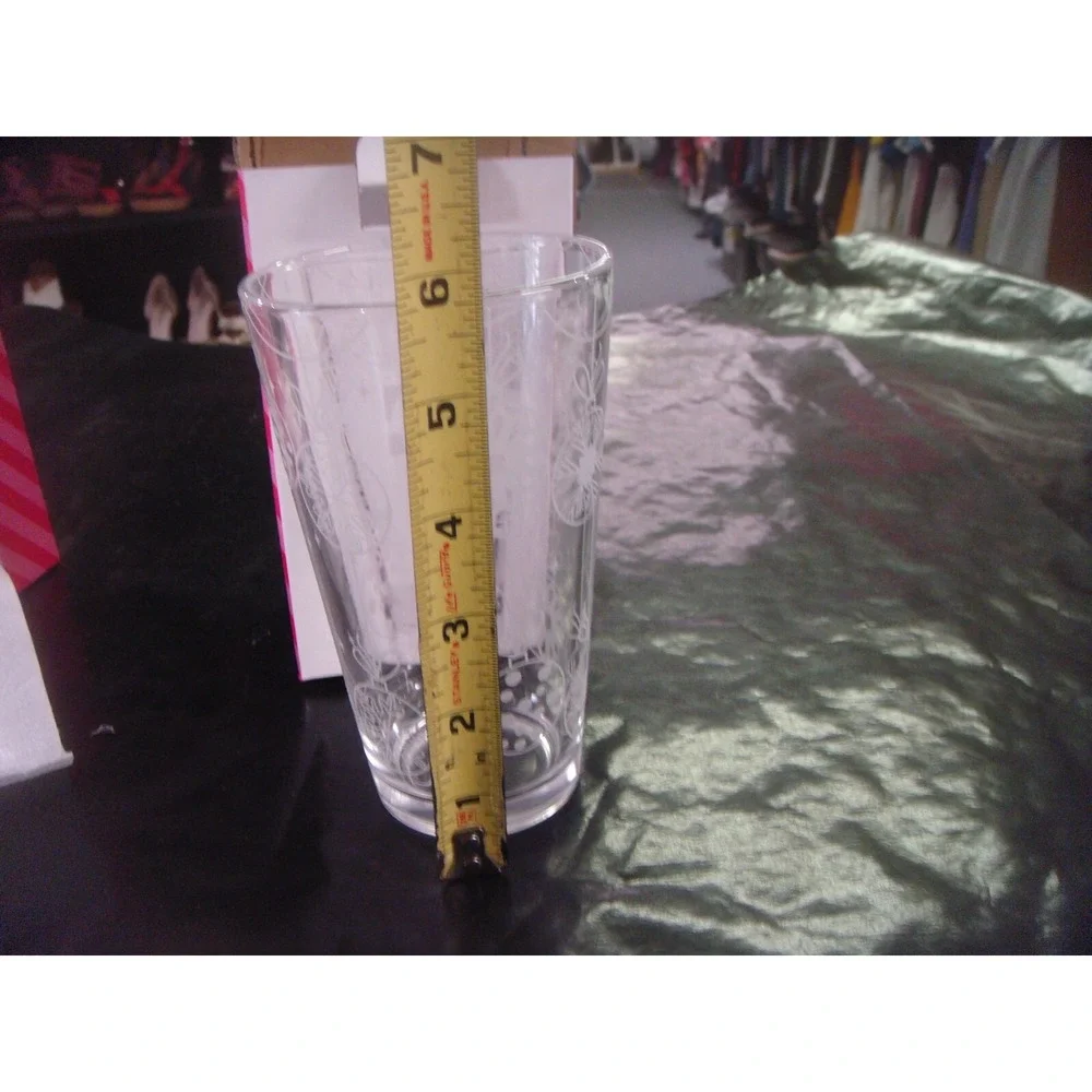 2 lot T-Mobile Snowflake‎ drinking glasses NEW IN GIFT BOX